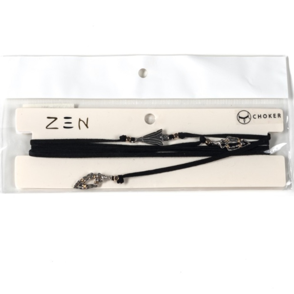 Zen silver arrowhead charmed choker